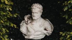 mike-gorrell-692333-unsplash ما هو المنطق